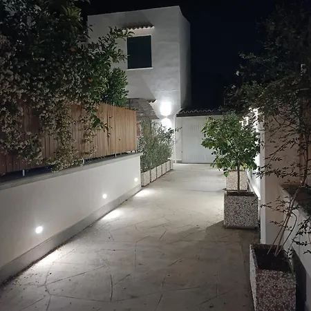 Clio's House - *