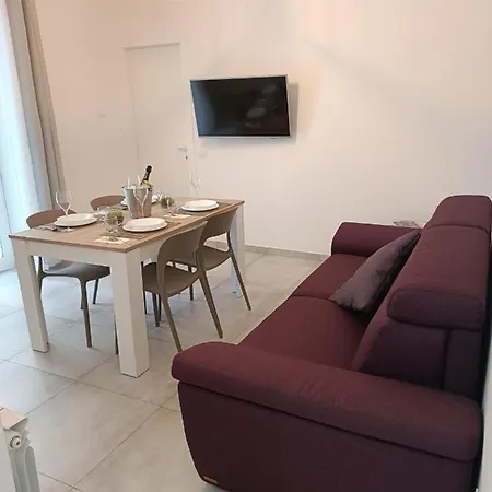 Clio's House - Mondello