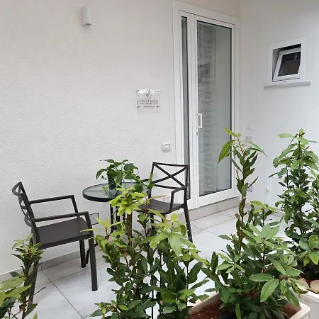 Clio's House - * Mondello