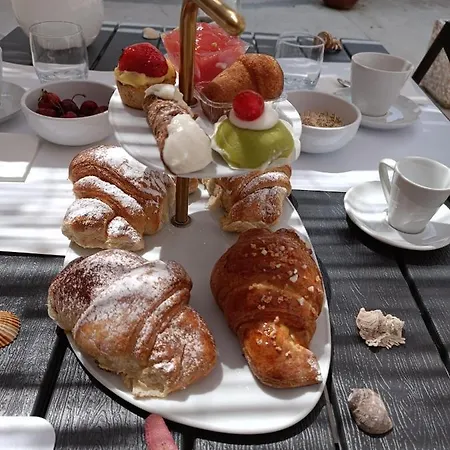 Clio's House - * Mondello